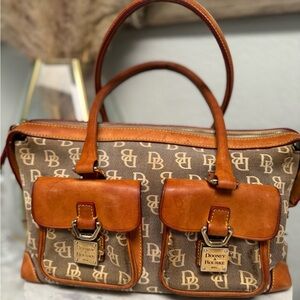 Semi-used hangbag in very good condition